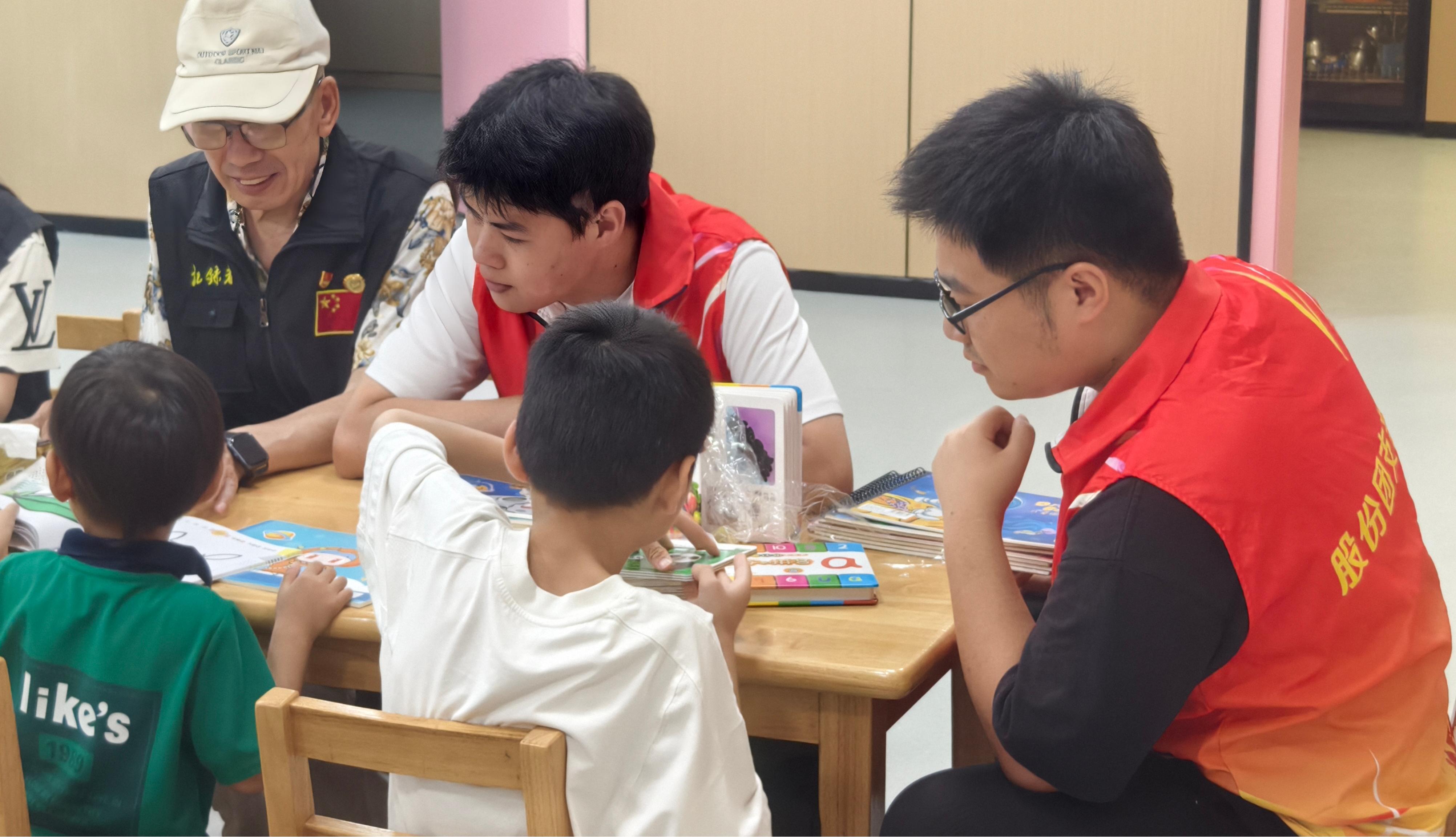 6月公益-儿童照片 (3) 6月公益-儿童照片 (3)